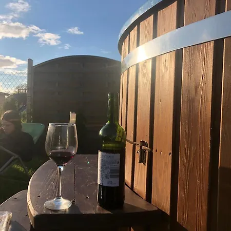 In Gski Mit Terrasse, Garten Und Grill Apartment *